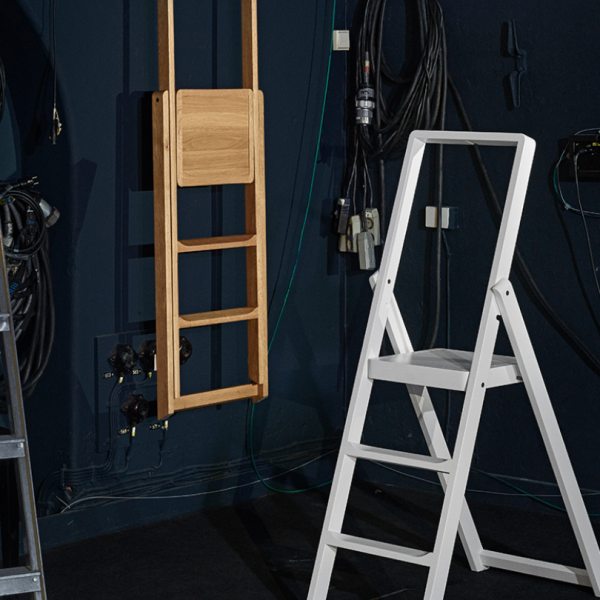 dhs_step ladder oak