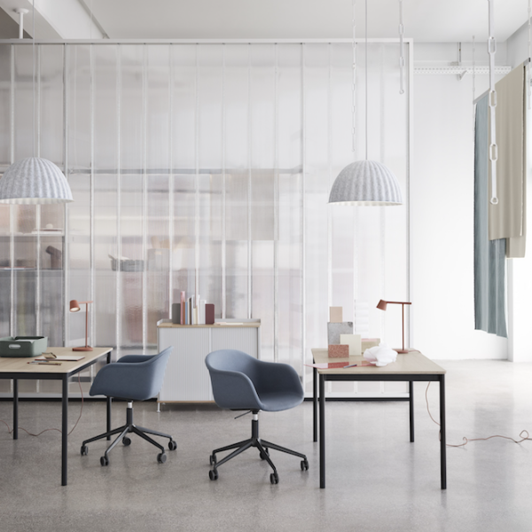 muuto_Fiber Armchair_Swivel_Castors & Lift