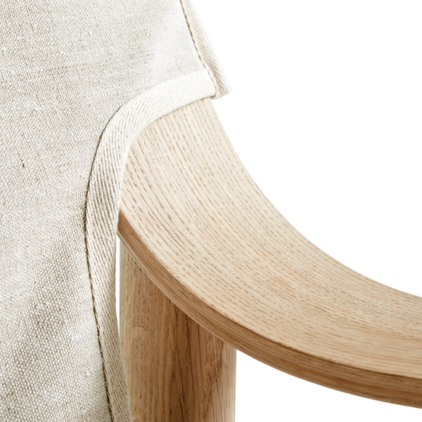 Hay_Bernard_matt lac oak frame