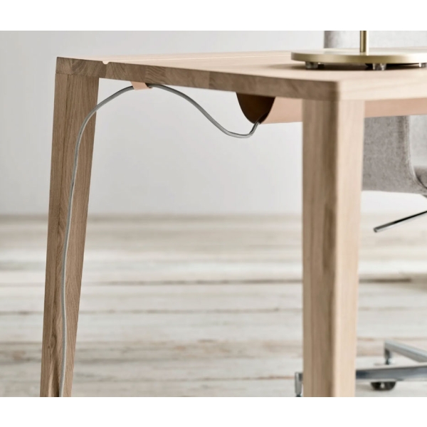 Bolia Graceful Desk työpöytä