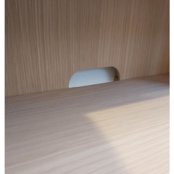 Bolia Case HiFi Furniture - johtoaukot