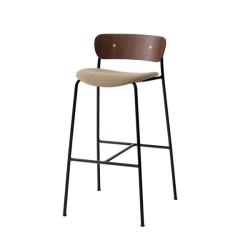 &tradition_Pavilion Bar Stool AV10_walnut_vidar333_brass