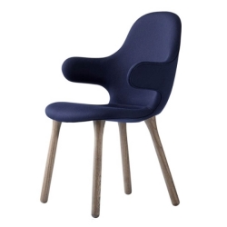 Catch Chair JH1, tammijalat, 2 verhoiluvaihtoehtoa