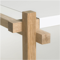 Woody hylly, korkea, valkoinen