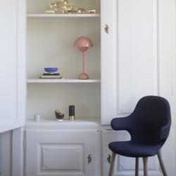 &Tradition_Catch Chair_black wooden legs_standard