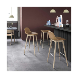 muuto_Fiber Barstool, Wood Base W/Back 65 leather_