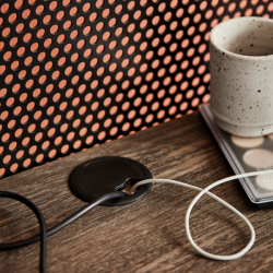 northern_shelter desk