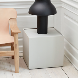 Hay_Bernard_matt lac oak frame