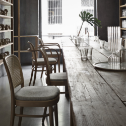 wienergtv_n. 811 chair