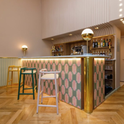 wiener gtv_Single Curve Barstool 74