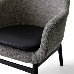 menu_harbour lounge_ BLACK_SAVANNA 152 _CUSHION: SHADE 20296