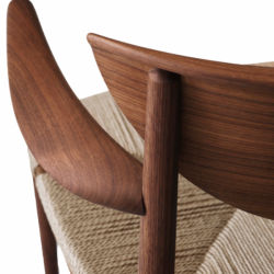 &tradition_Drawn Chair Hm4_oiled walnut