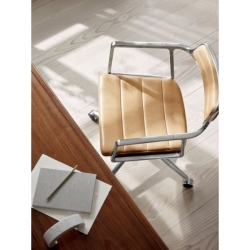 Vipp 452 swivel chair työtuoli pyörillä, nahkaverhoilu